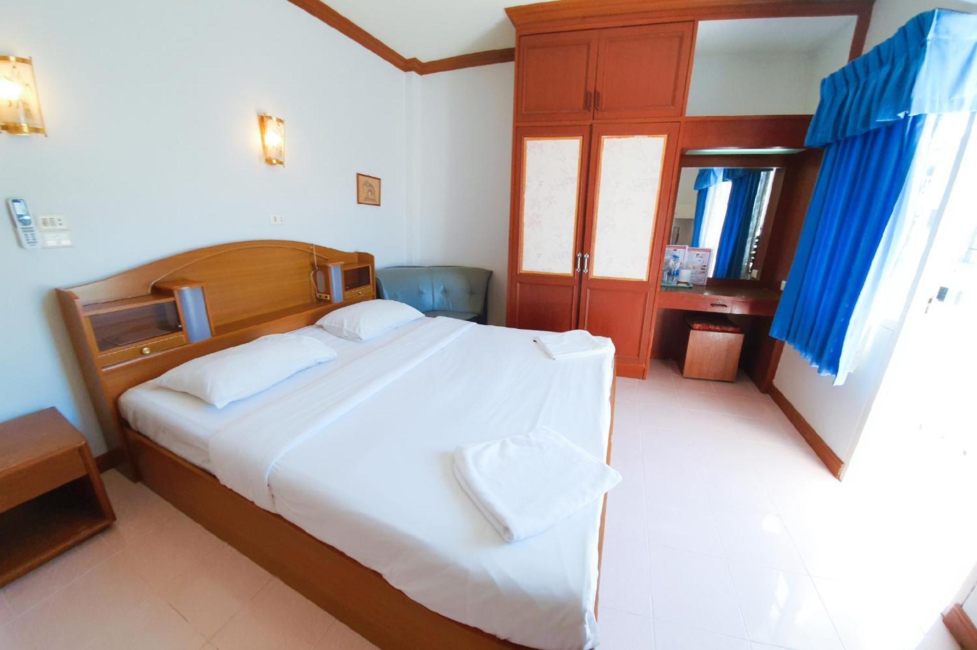 Break Point Hotel Patong Luaran gambar