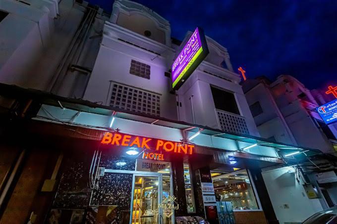 Break Point Hotel Patong Luaran gambar
