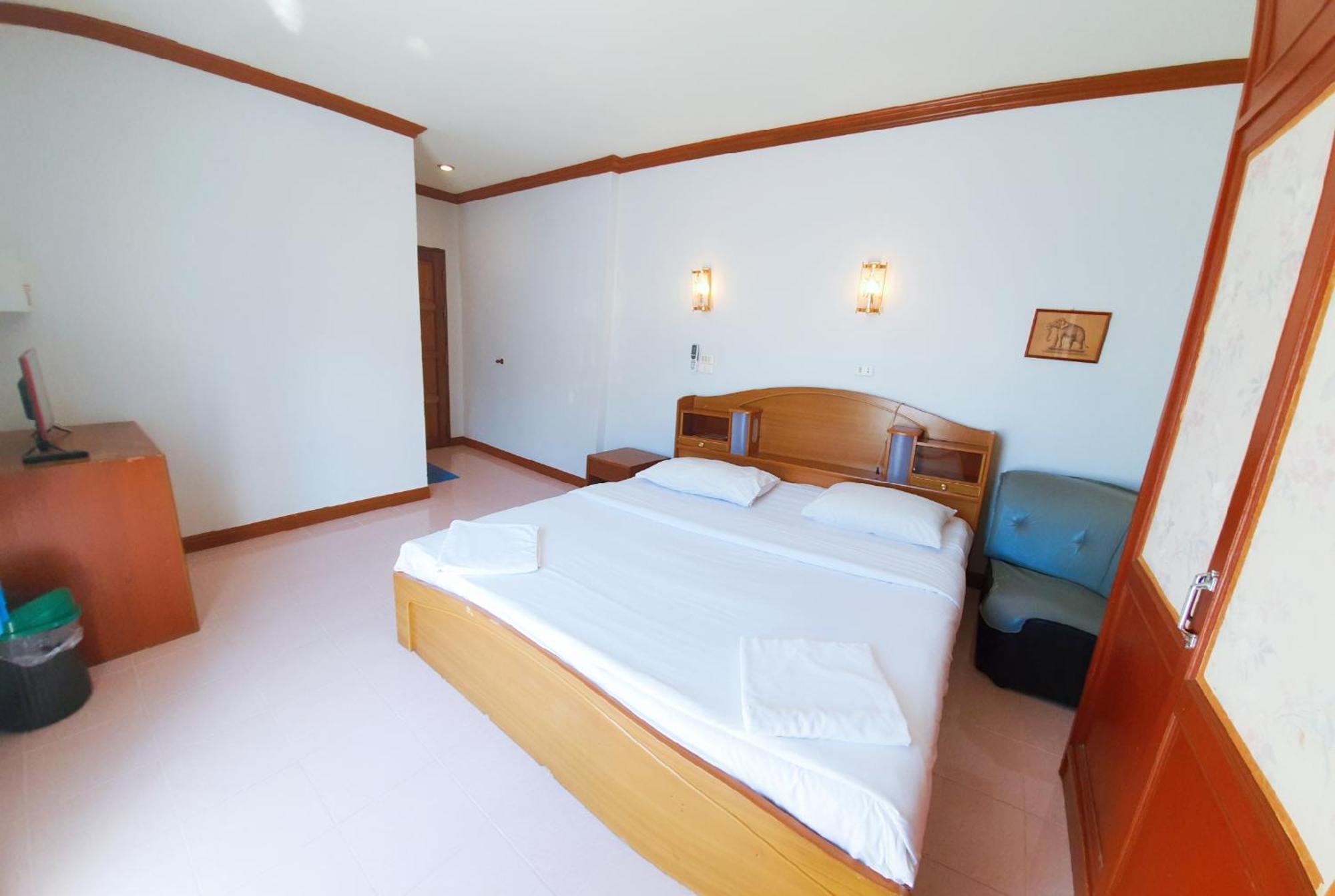 Break Point Hotel Patong Luaran gambar