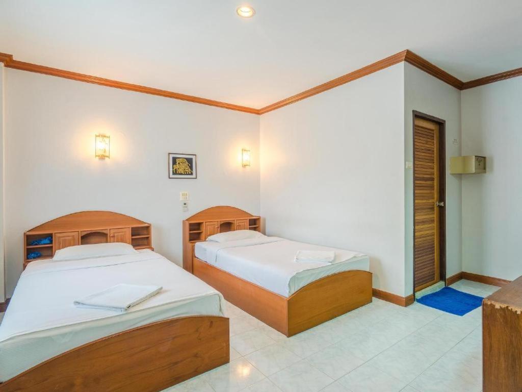 Break Point Hotel Patong Luaran gambar