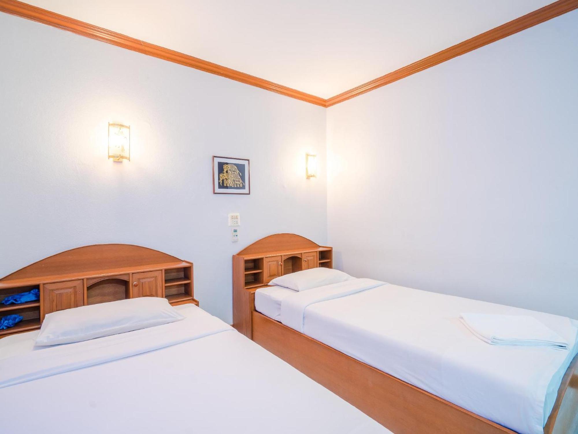 Break Point Hotel Patong Luaran gambar