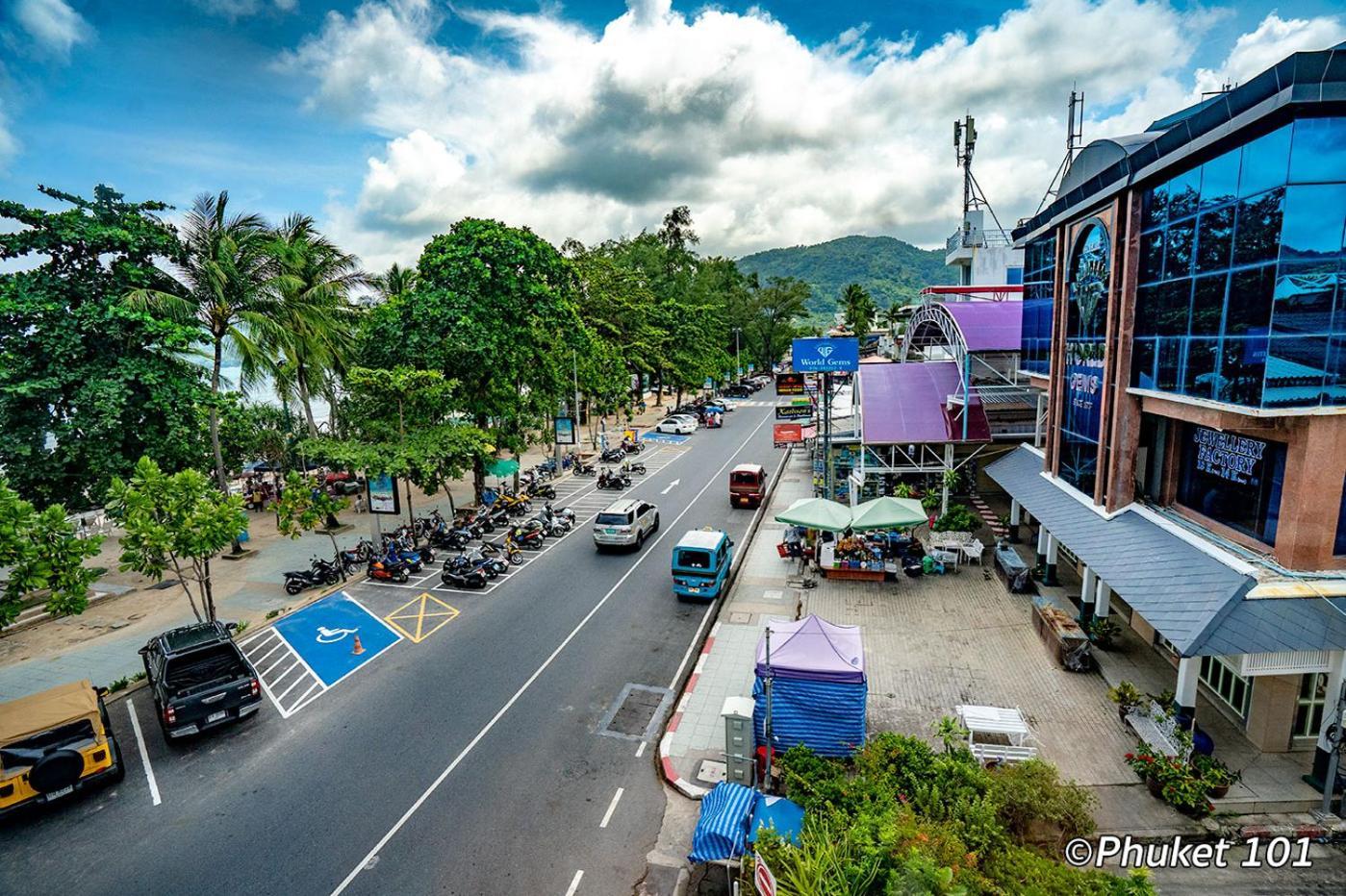 Break Point Hotel Patong Luaran gambar