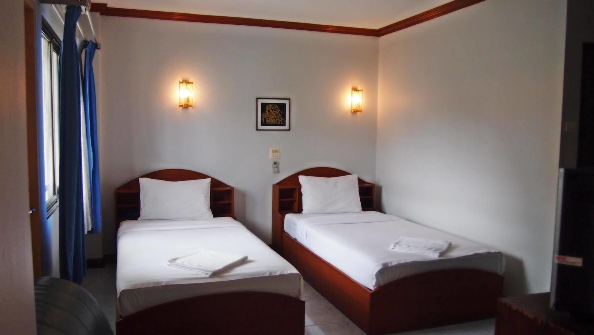 Break Point Hotel Patong Luaran gambar